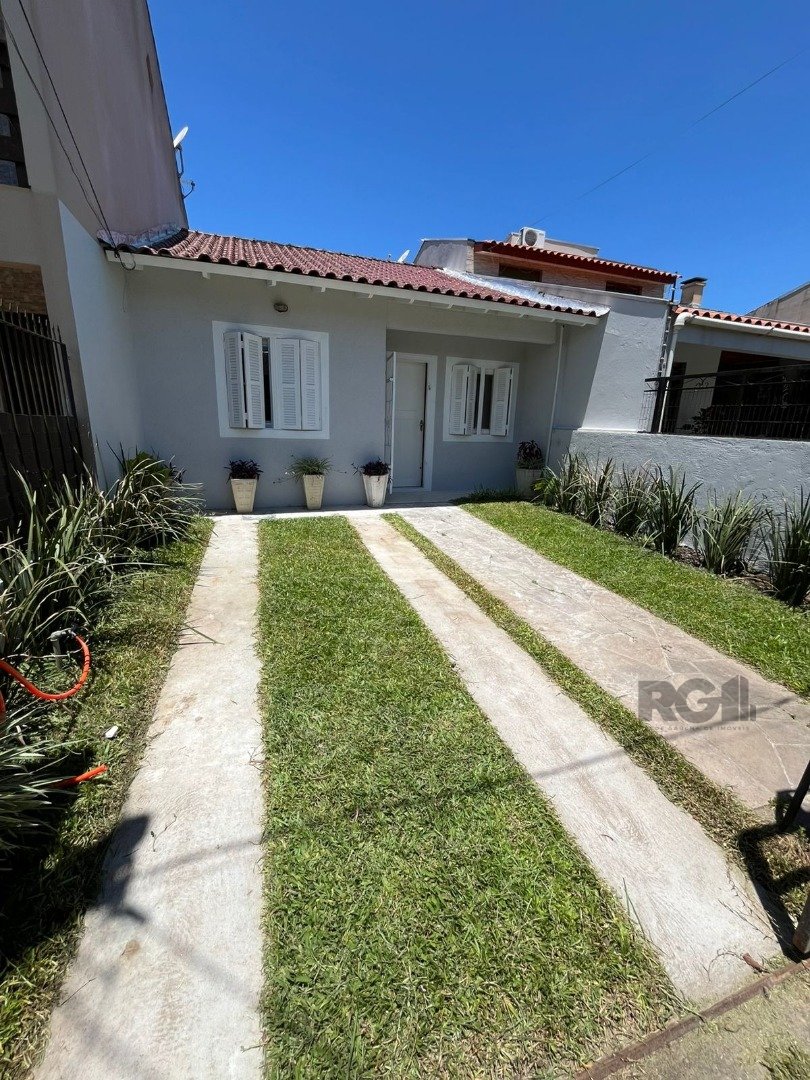 Casa à venda com 2 quartos, 56m² - Foto 2