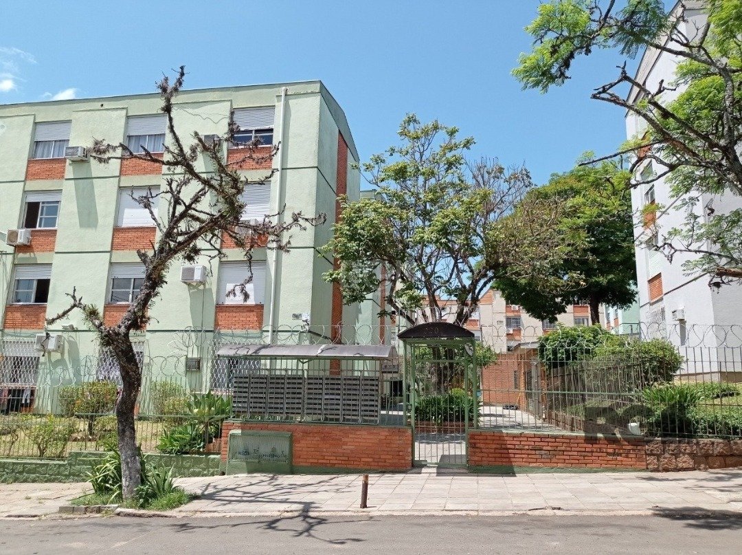 Apartamento com 55m², 2 dormitórios, 1 vaga no bairro Cristal em Porto Alegre para Comprar