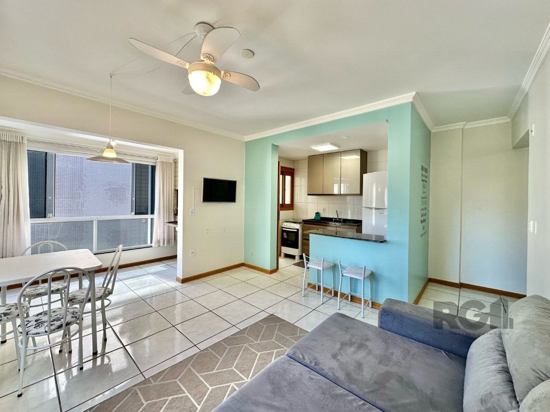 Apartamento com 95m², 2 dormitórios, 1 vaga no bairro Navegantes em Capão Da Canoa para Comprar