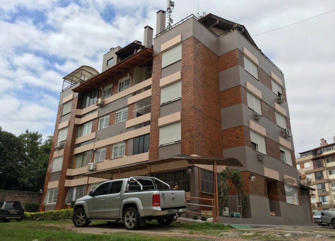 Apartamento com 57m², 2 dormitórios, 1 vaga no bairro Cavalhada em Porto Alegre para Comprar