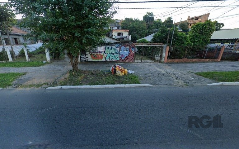 Terreno com 300m² no bairro Jardim Carvalho em Porto Alegre para Comprar