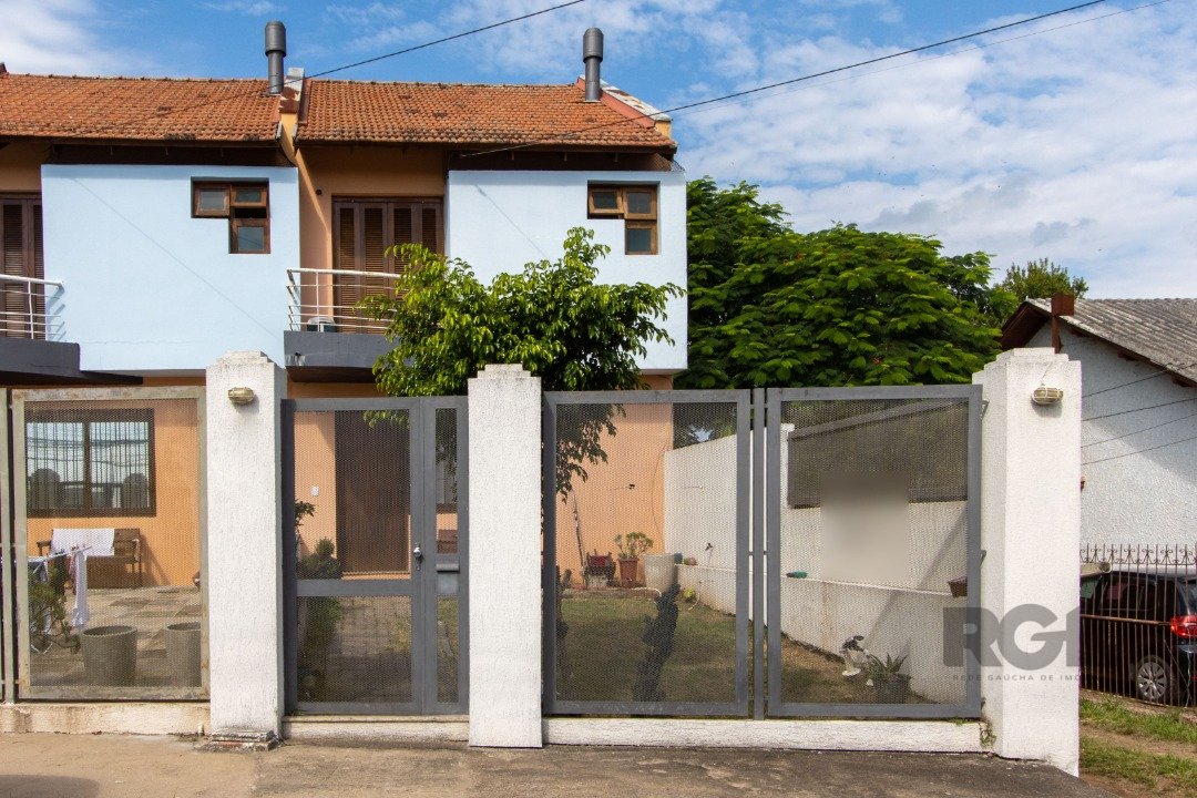 Casa Condominio com 100m², 3 dormitórios, 1 suíte, 1 vaga no bairro Espirito Santo em Porto Alegre para Comprar