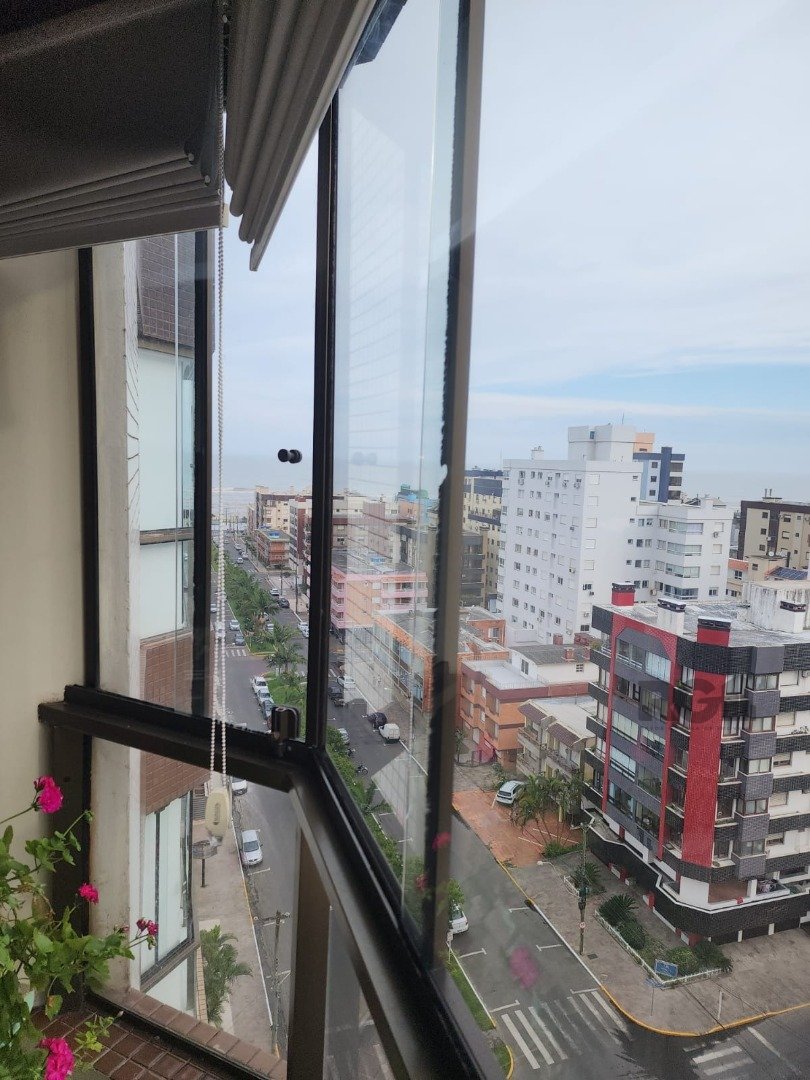 Apartamento com 198m², 3 dormitórios, 1 suíte, 2 vagas no bairro Zona Nova em Capão da Canoa para Comprar