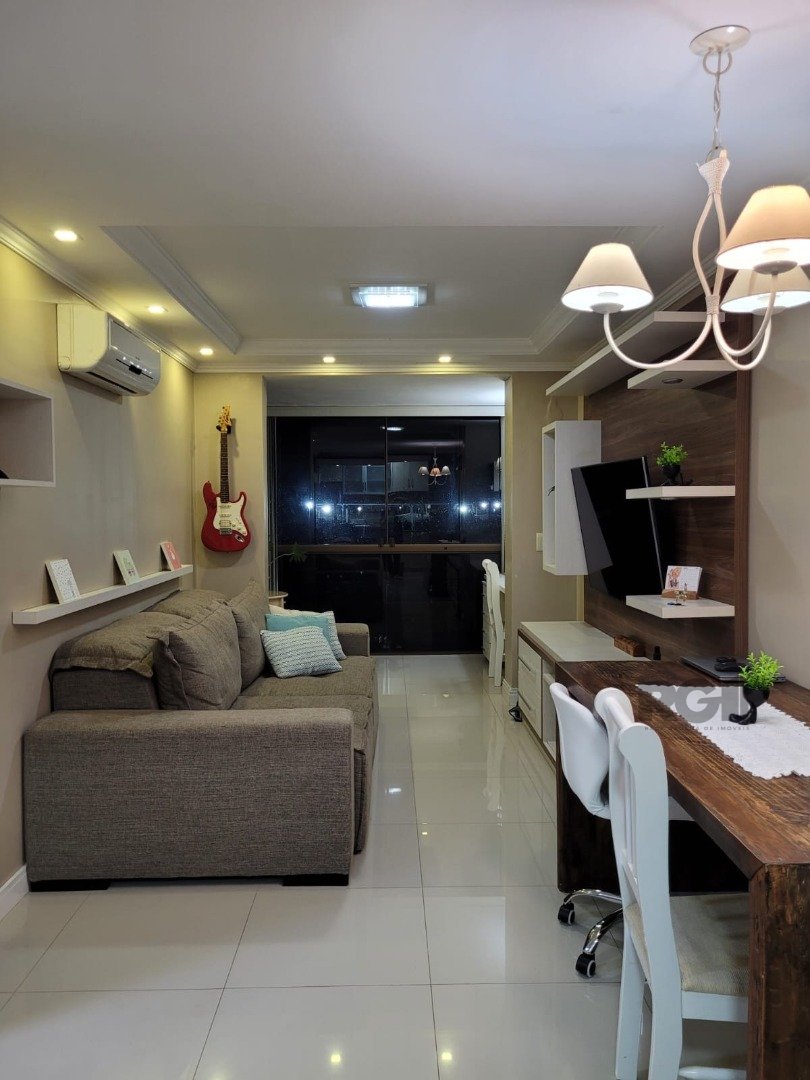 Apartamento com 78m², 1 dormitório, 1 vaga no bairro Camaquã em Porto Alegre para Comprar