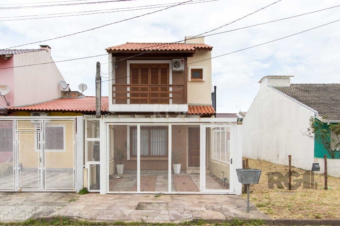 Casa com 100m², 3 dormitórios, 1 suíte, 1 vaga no bairro Aberta dos Morros em Porto Alegre para Comprar