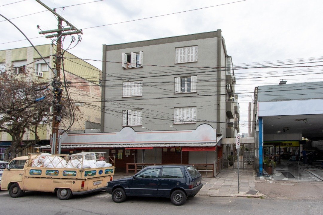 Apartamento com 28m², 1 dormitório, 1 suíte no bairro Menino Deus em Porto Alegre para Comprar