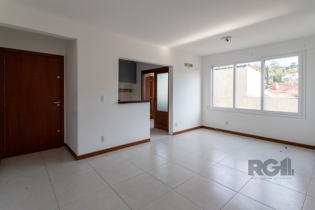 Apartamento com 73m², 2 dormitórios, 1 vaga no bairro Teresópolis em Porto Alegre para Comprar