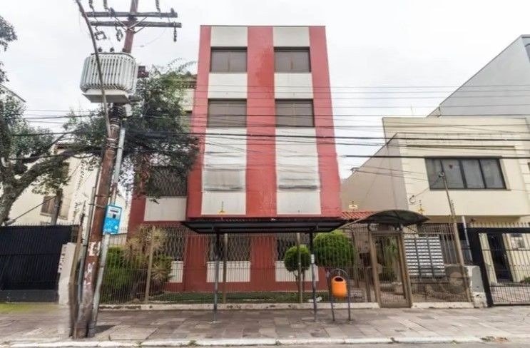 Apartamento com 57m², 2 dormitórios, 1 suíte no bairro Menino Deus em Porto Alegre para Comprar