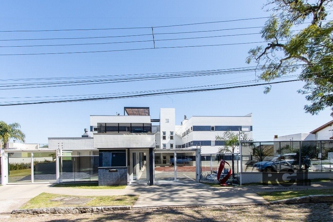 Cobertura com 1.908m², 3 dormitórios, 3 suítes, 4 vagas no bairro Vila Assunção em Porto Alegre para Comprar