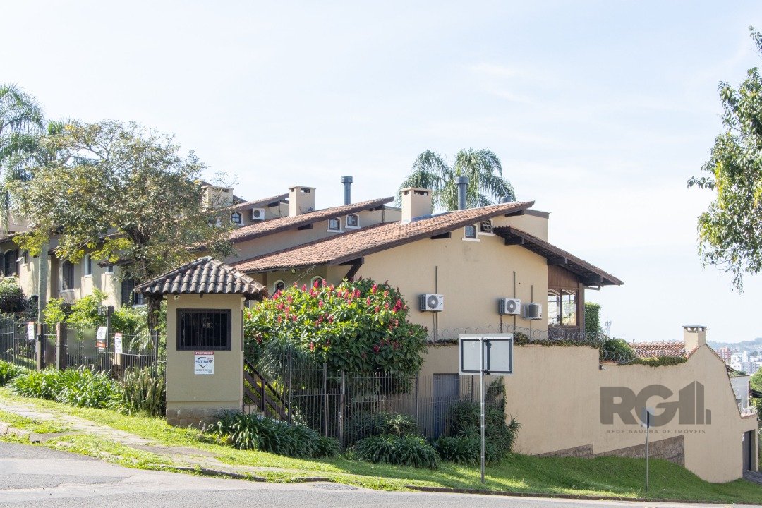 Casa de Condomínio para alugar com 3 quartos, 326m² - Foto 65