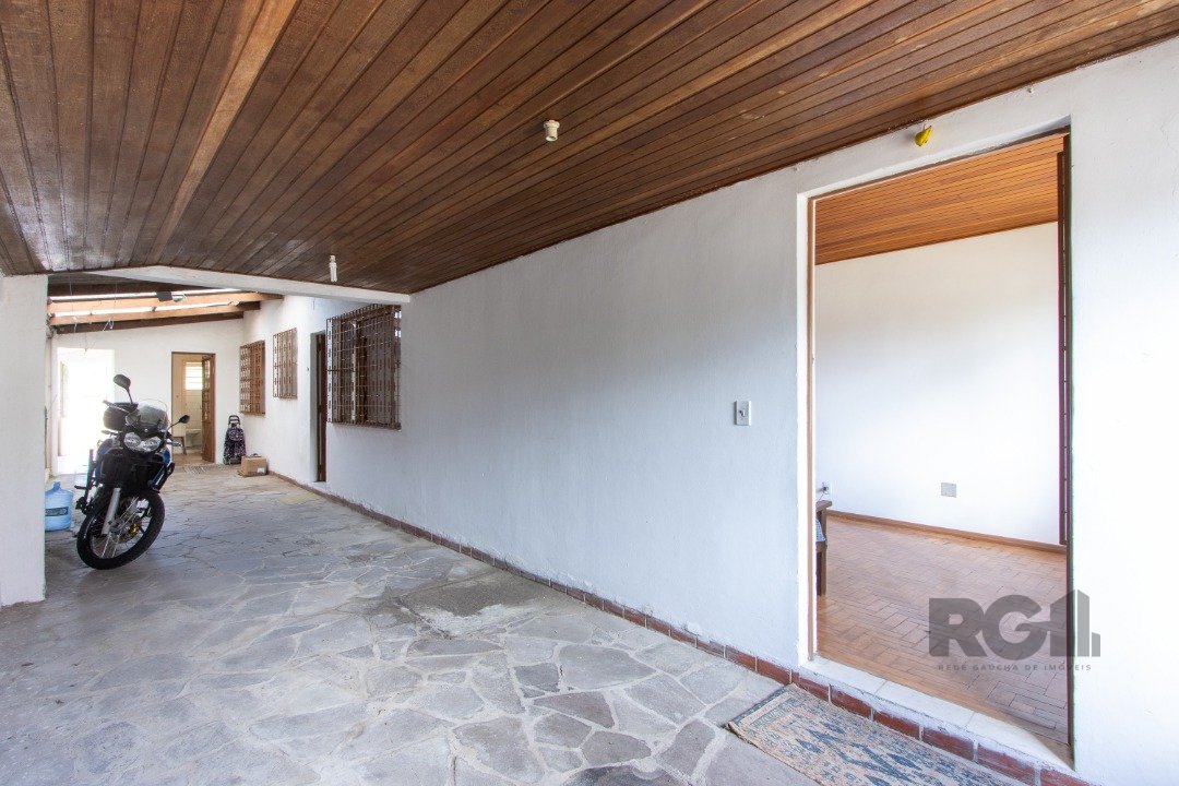 Casa à venda com 3 quartos, 155m² - Foto 2