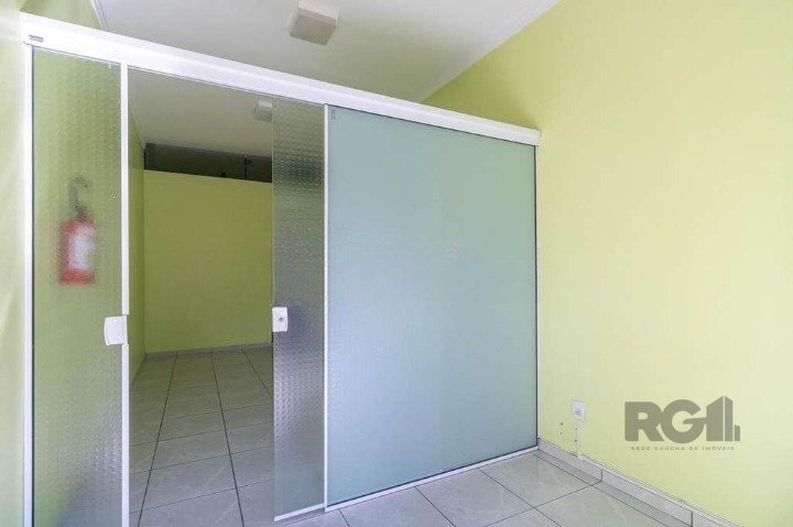 Conjunto/Sala à venda , 32m², Rua Camaquã no bairro Camaquã em Porto Alegre