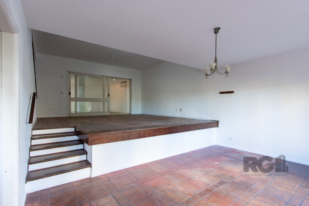 Casa para alugar com 4 quartos, 244m² - Foto 22