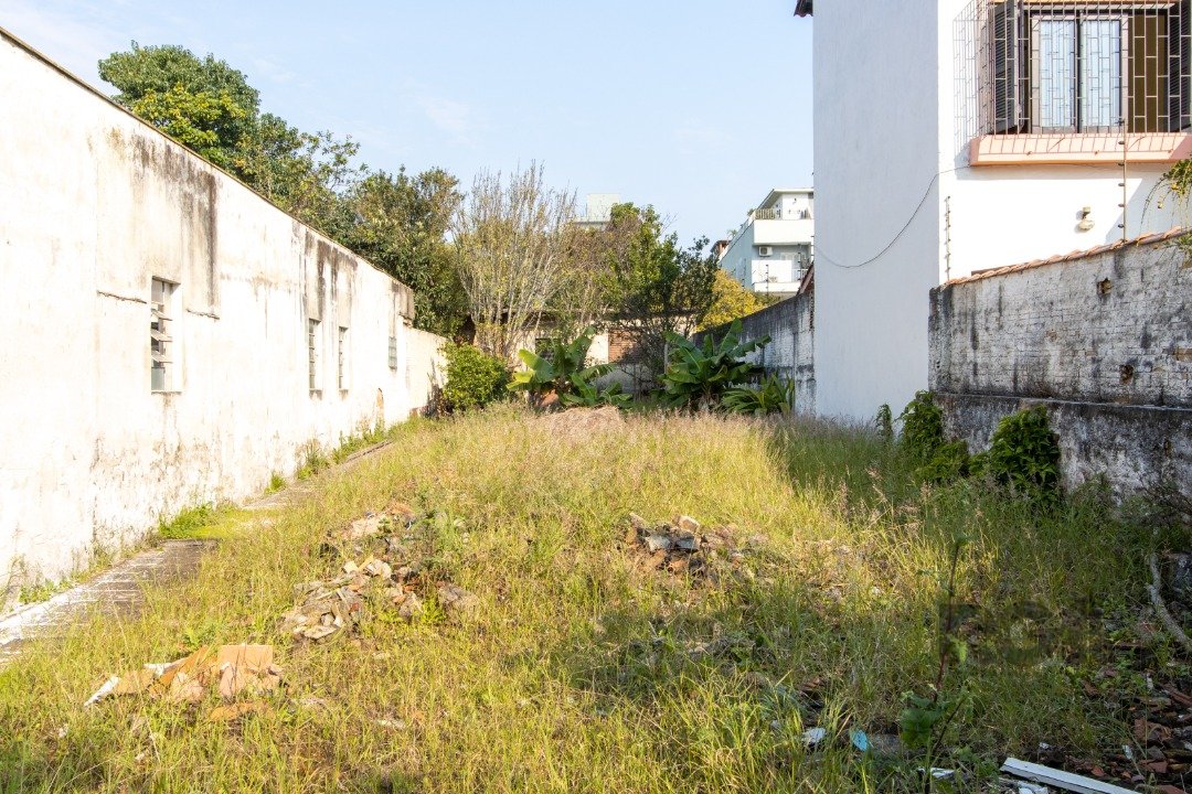 Terreno à venda , 325m², Rua Tamandaré no bairro Camaquã em Porto Alegre