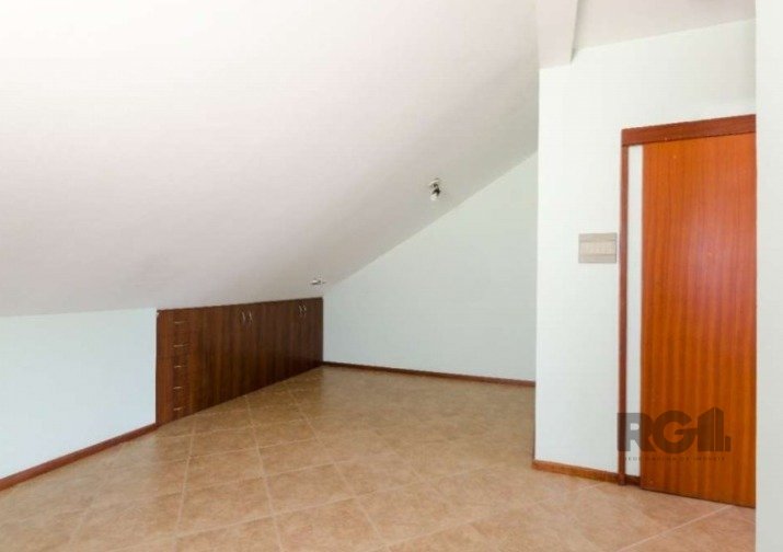 Casa para alugar com 4 quartos, 290m² - Foto 18