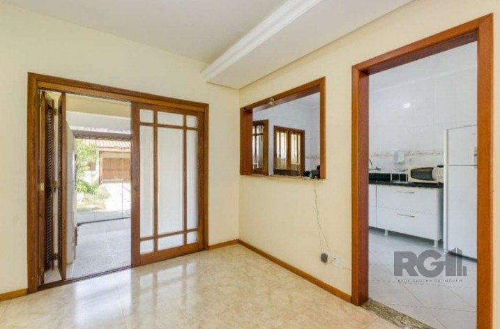 Casa para alugar com 4 quartos, 290m² - Foto 7