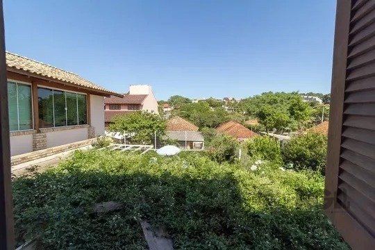 Casa para alugar com 4 quartos, 351m² - Foto 29