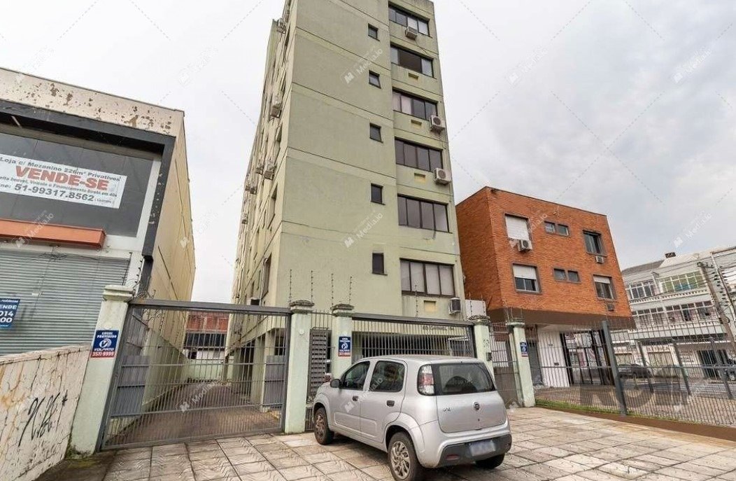 Apartamento à venda com 3 quartos, 104m², 1 vaga, Avenida Doutor Carlos Barbosa no bairro Medianeira em Porto Alegre