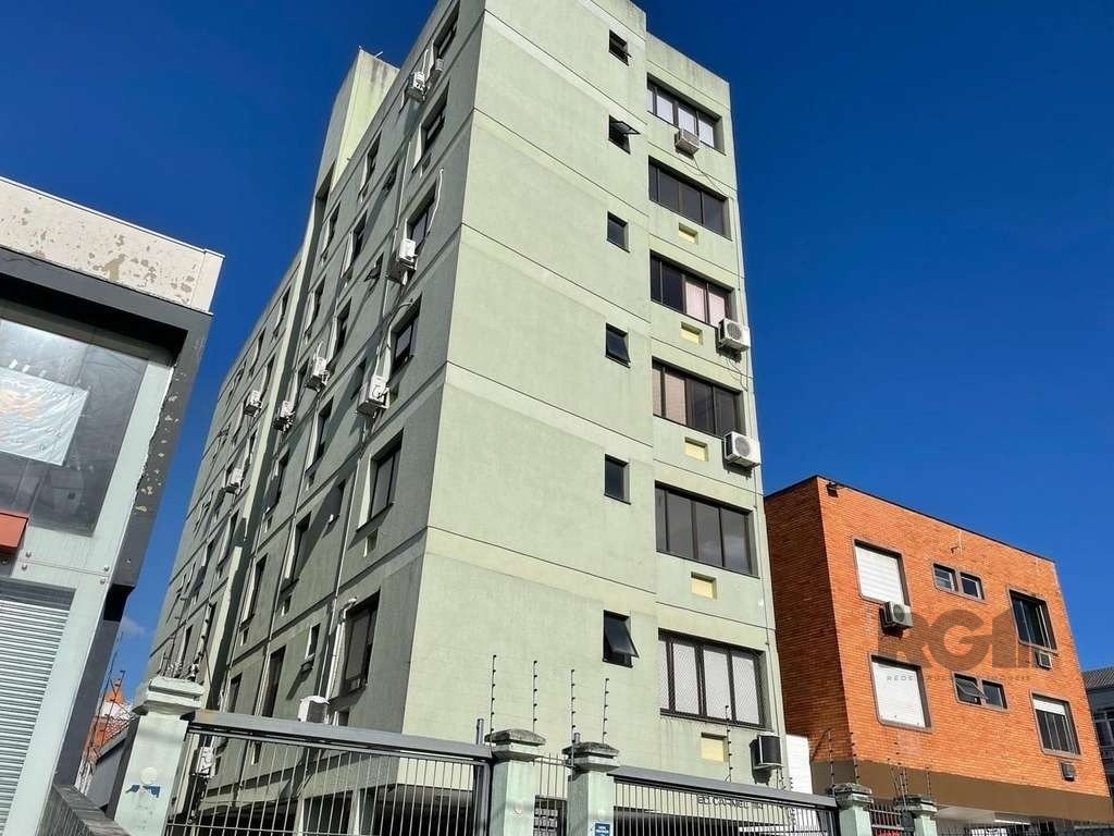 Apartamento à venda com 3 quartos, 104m², 1 vaga, Avenida Doutor Carlos Barbosa no bairro Medianeira em Porto Alegre