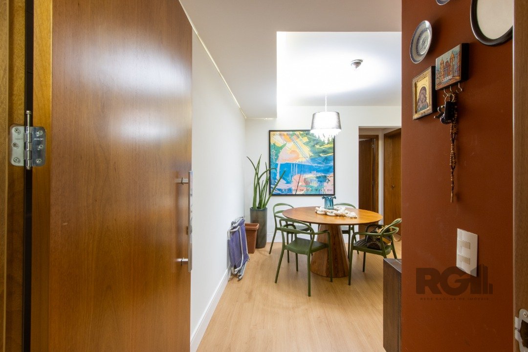 Apartamento à venda com 2 quartos, 90m² - Foto 2