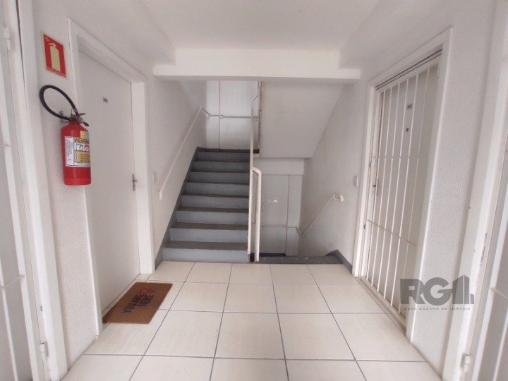 Apartamento à venda com 2 quartos, 58m² - Foto 3