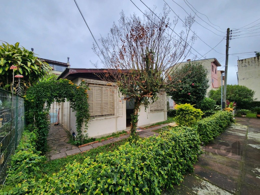 Casa Condominio à venda com 3 quartos, 63m², 2 vagas, Rua Butuí no bairro Cristal em Porto Alegre