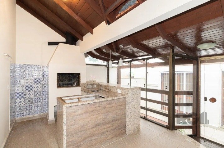 Casa de Condomínio para alugar com 3 quartos, 251m² - Foto 33