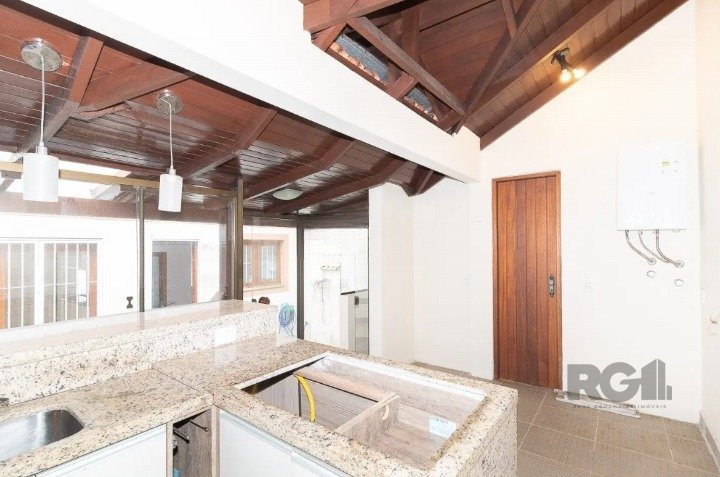 Casa de Condomínio para alugar com 3 quartos, 251m² - Foto 34