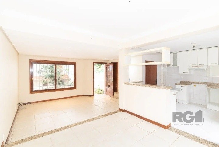 Casa de Condomínio para alugar com 3 quartos, 251m² - Foto 9