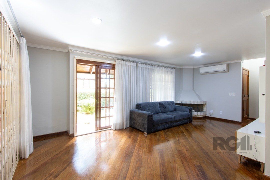 Casa para alugar com 3 quartos, 219m² - Foto 8