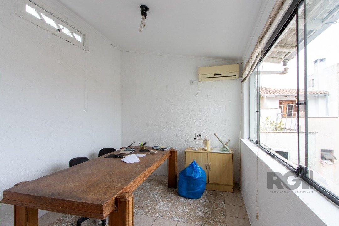 Casa para alugar com 3 quartos, 250m² - Foto 32