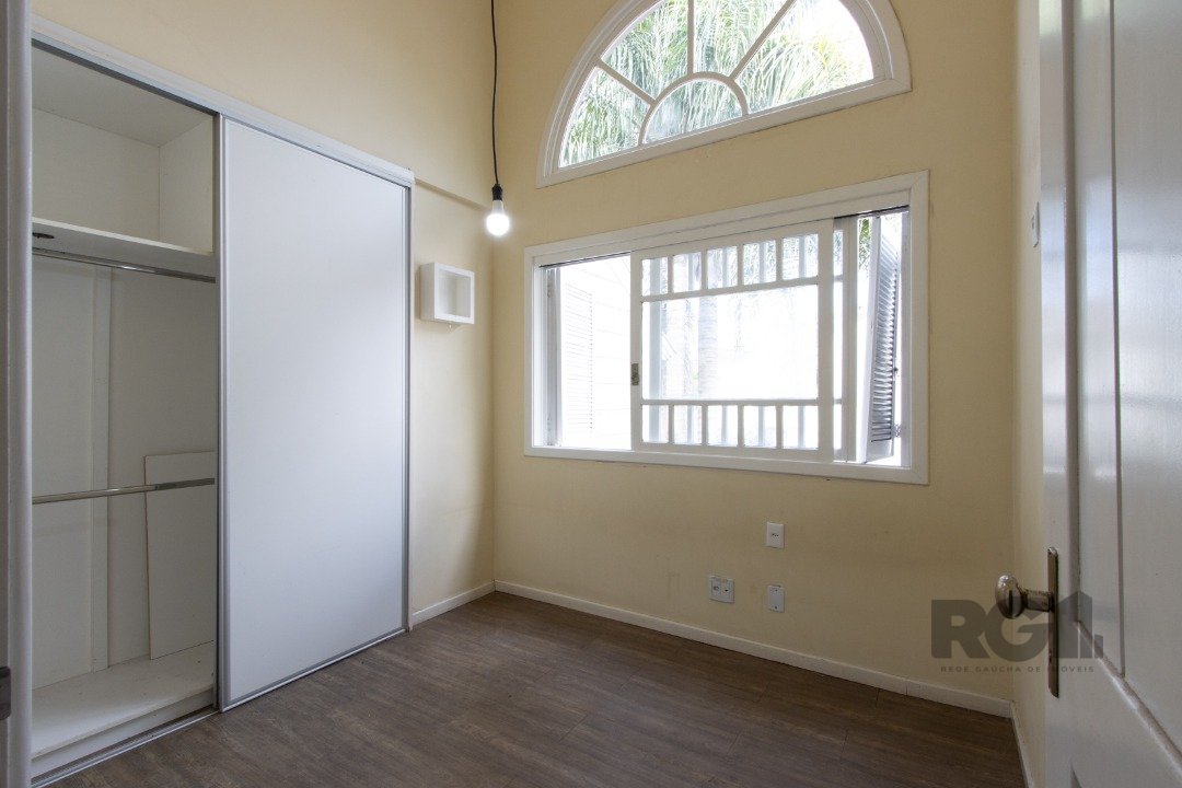 Casa de Condomínio para alugar com 4 quartos, 193m² - Foto 36