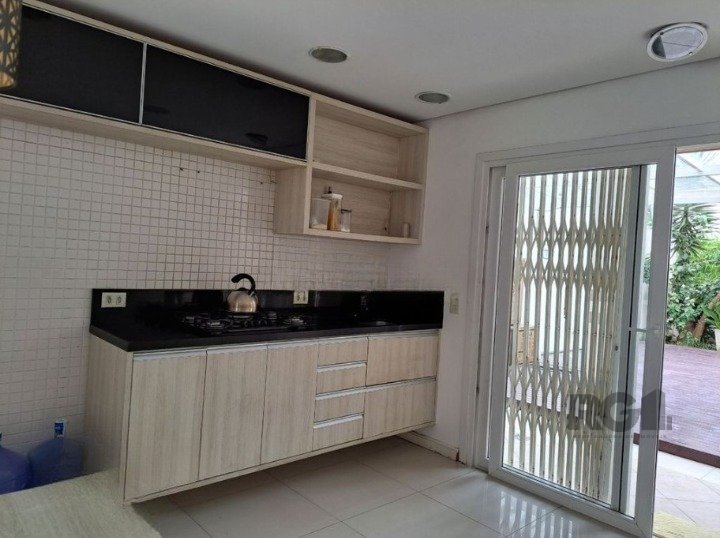 Casa para alugar com 3 quartos, 182m² - Foto 11