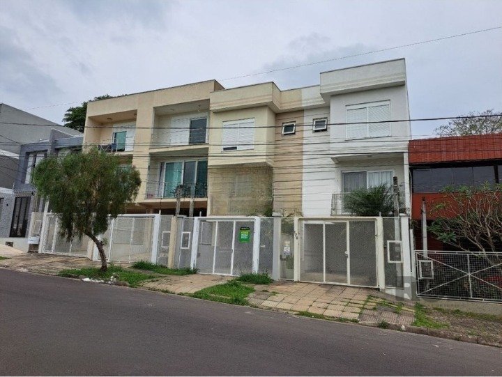 Casa para alugar com 3 quartos, 182m² - Foto 1