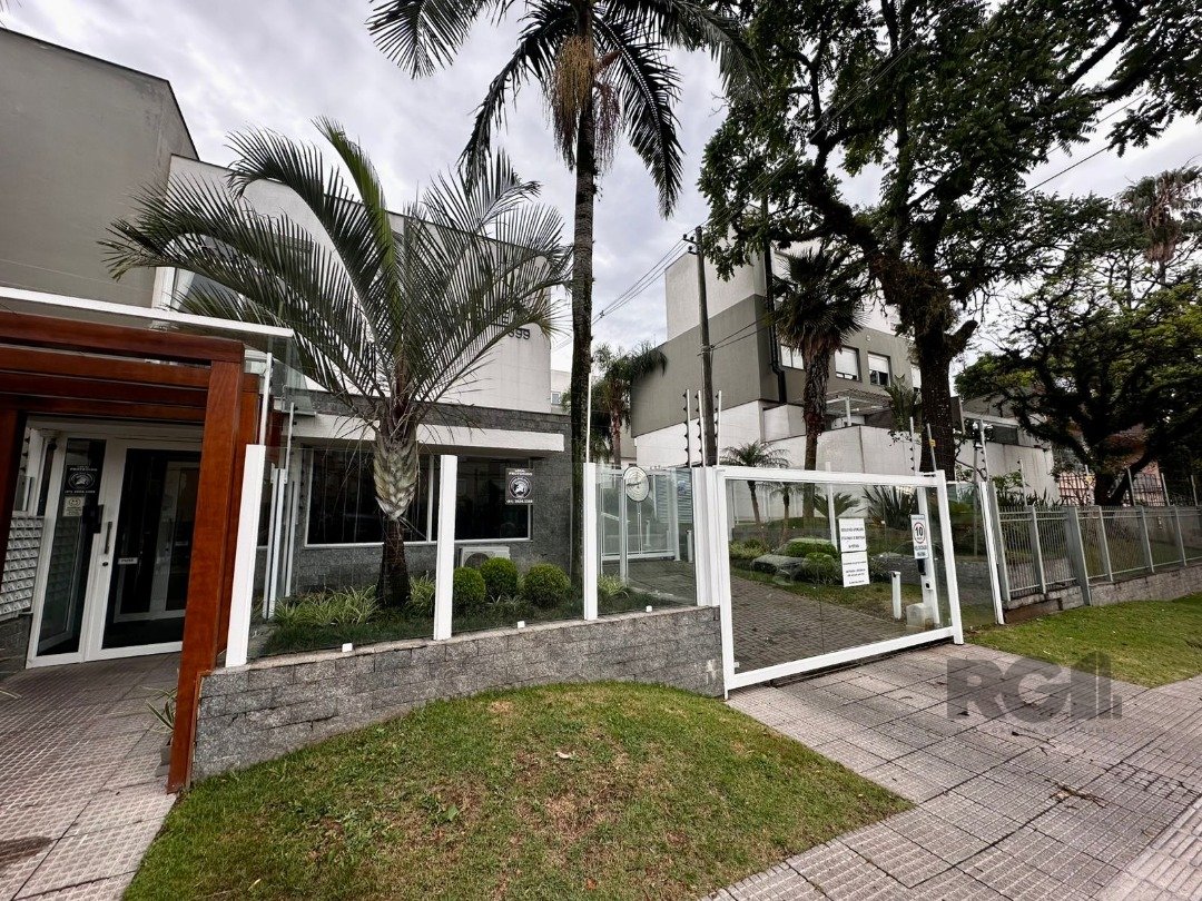 Casa de Condomínio à venda com 3 quartos, 196m² - Foto 2