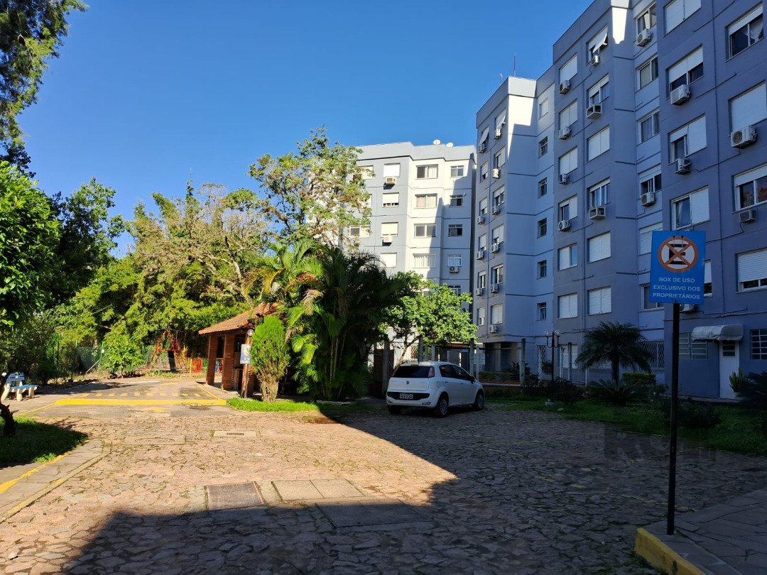 Apartamento com 62m², 2 dormitórios no bairro Cavalhada em Porto Alegre