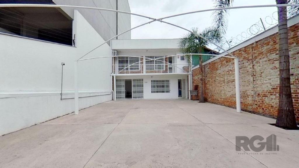 Casa à venda com 3 quartos, 131m² - Foto 1