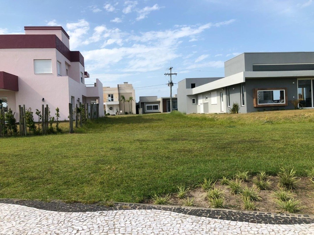 Terreno à venda, 372m² - Foto 1