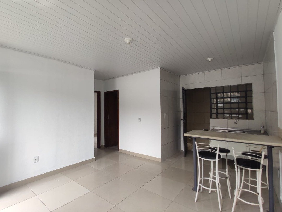 Casa para alugar com 2 quartos, 62m² - Foto 1