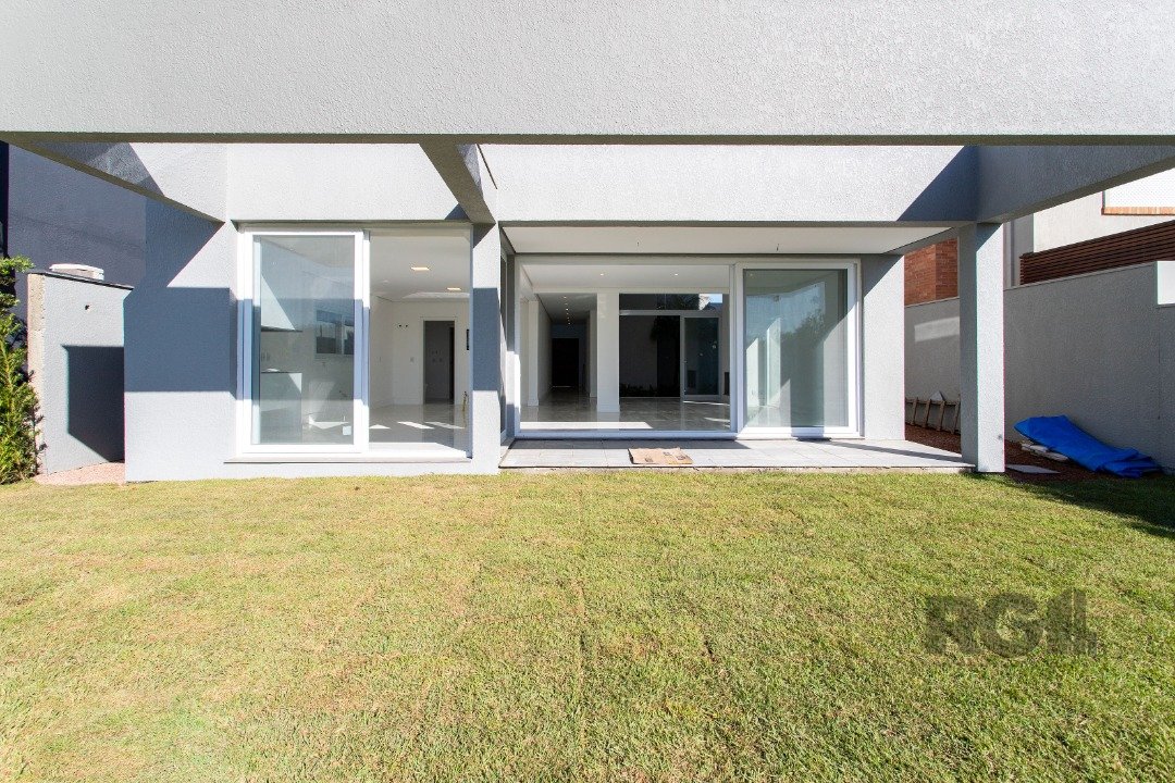 Casa de Condomínio para alugar com 4 quartos, 296m² - Foto 25