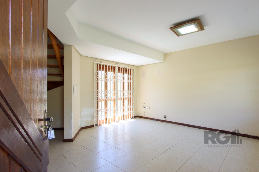 Casa de Condomínio à venda com 3 quartos, 169m² - Foto 1