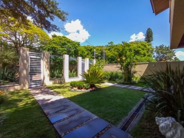 Casa de Condomínio para alugar com 4 quartos, 229m² - Foto 3