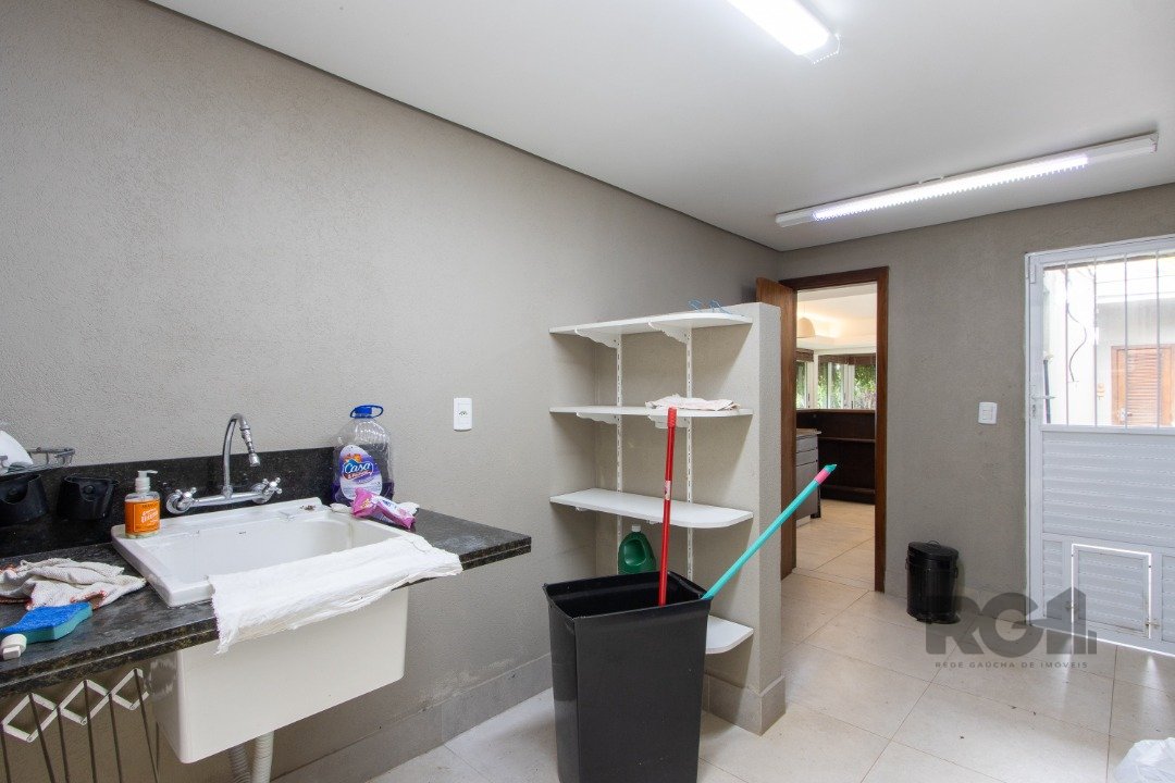 Casa para alugar com 4 quartos, 359m² - Foto 40