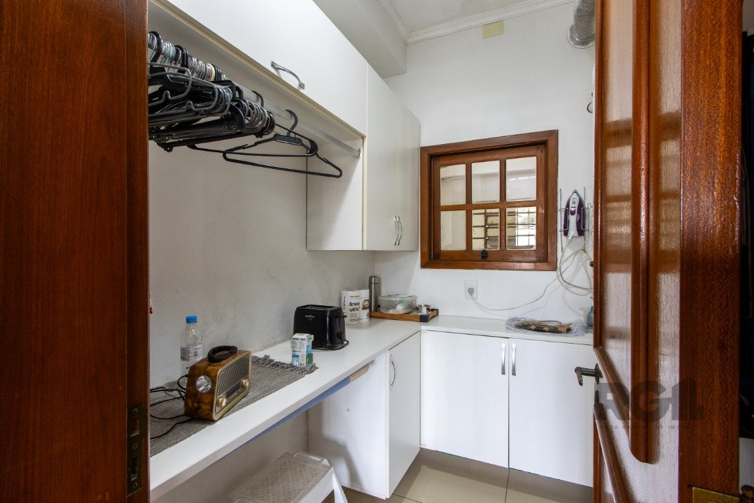 Casa à venda com 3 quartos, 224m² - Foto 13