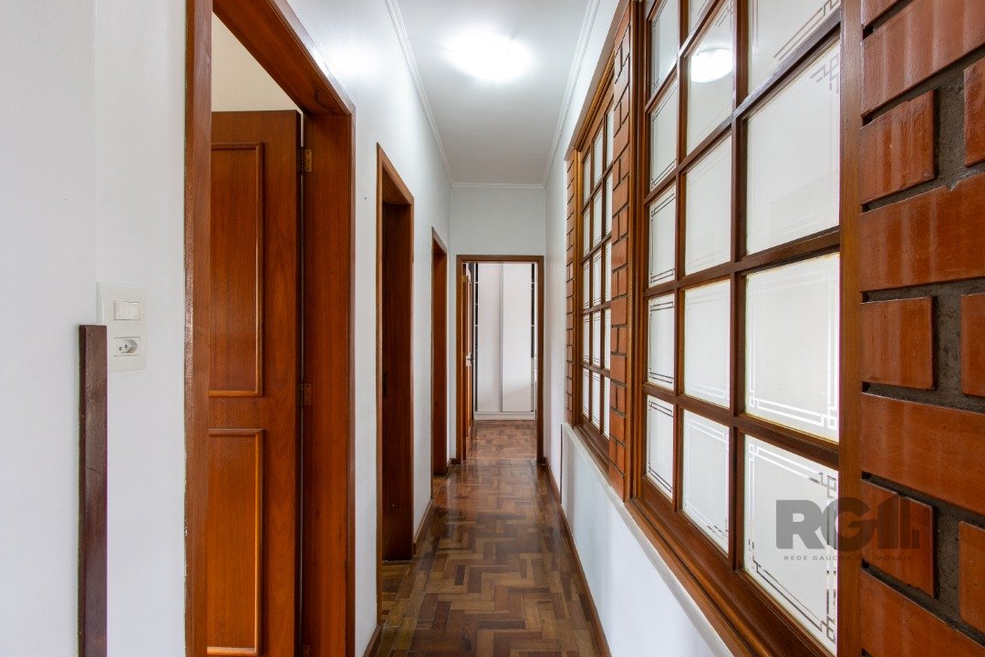 Casa à venda com 3 quartos, 224m² - Foto 14