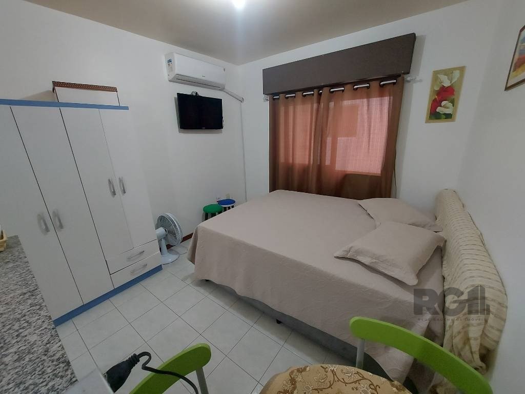 Apartamento à venda com 1 quarto, 27m² - Foto 2