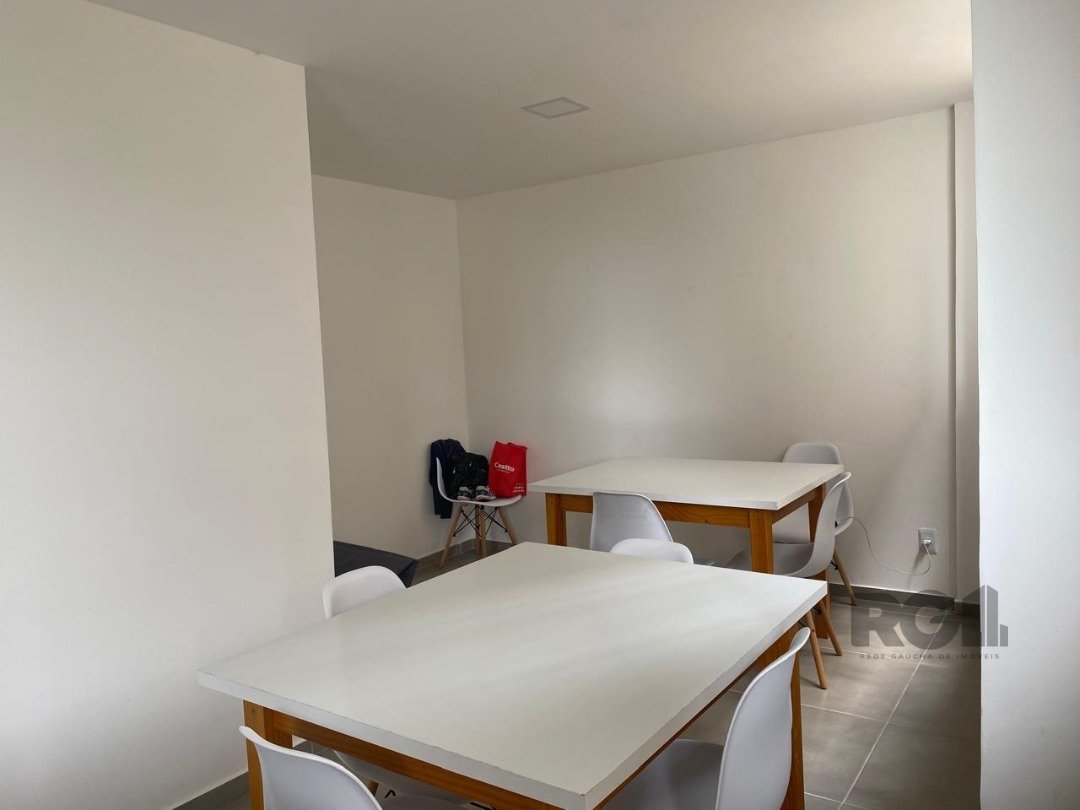 Apartamento à venda com 2 quartos, 42m² - Foto 25