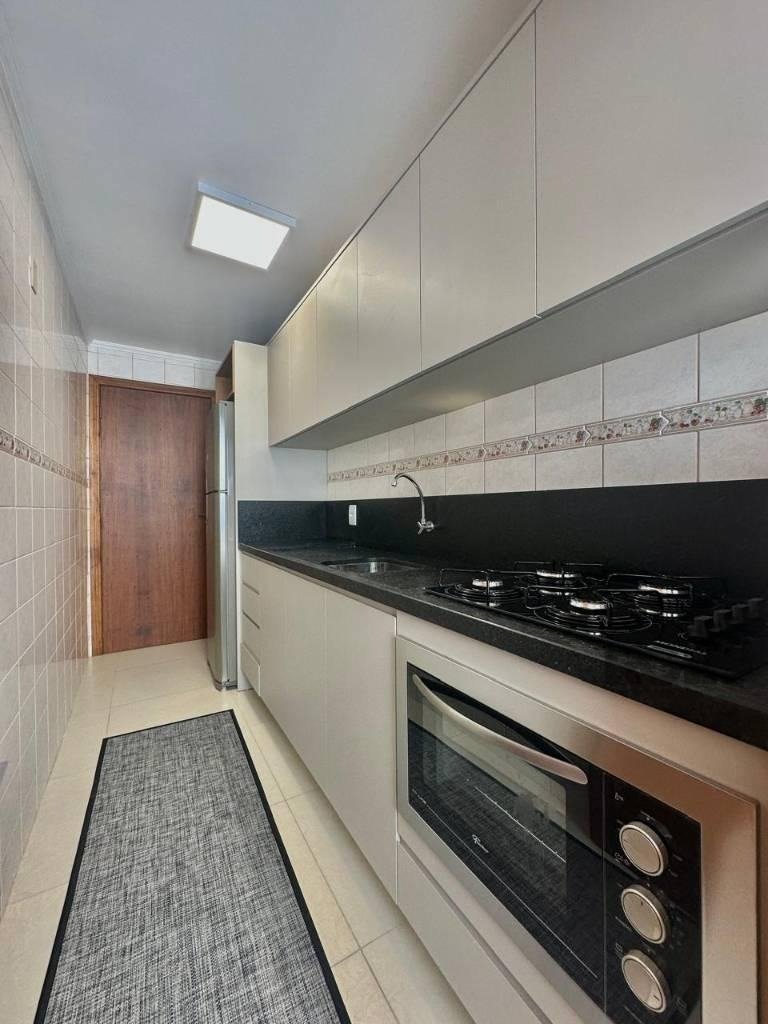 Apartamento à venda com 2 quartos, 69m² - Foto 1