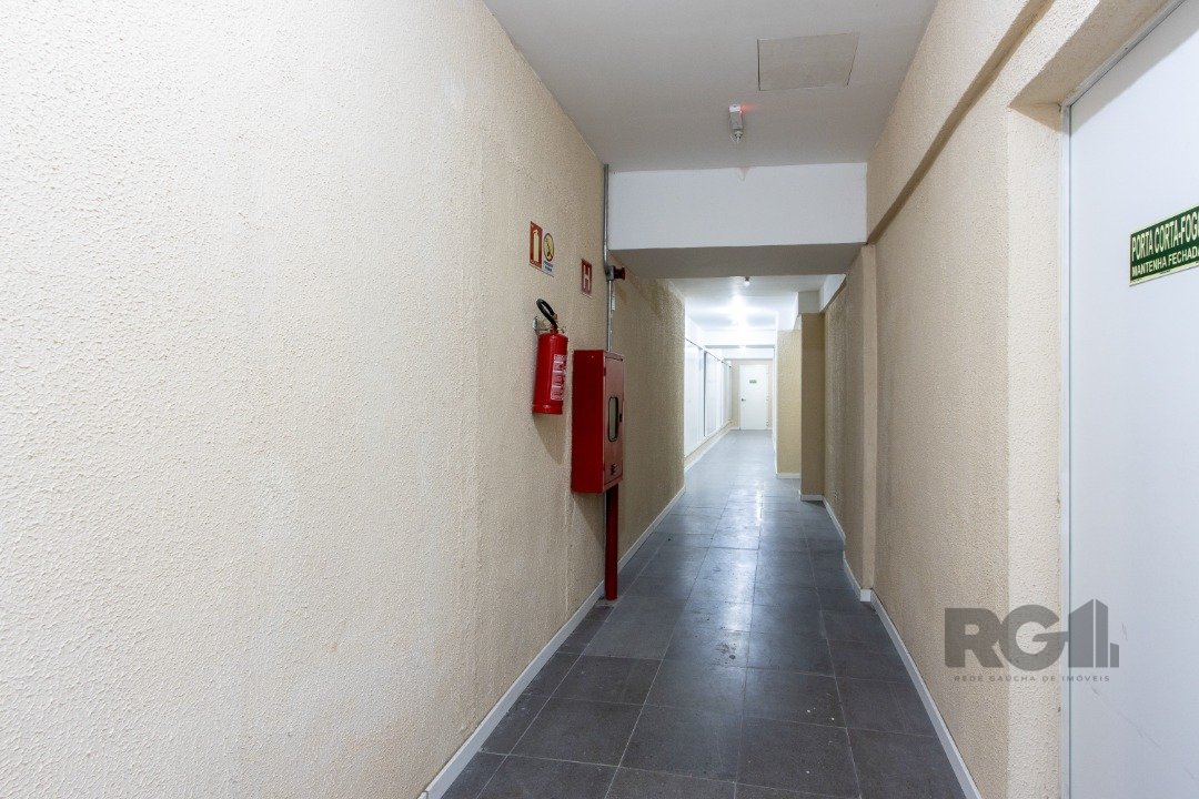 Apartamento à venda com 2 quartos, 44m² - Foto 23