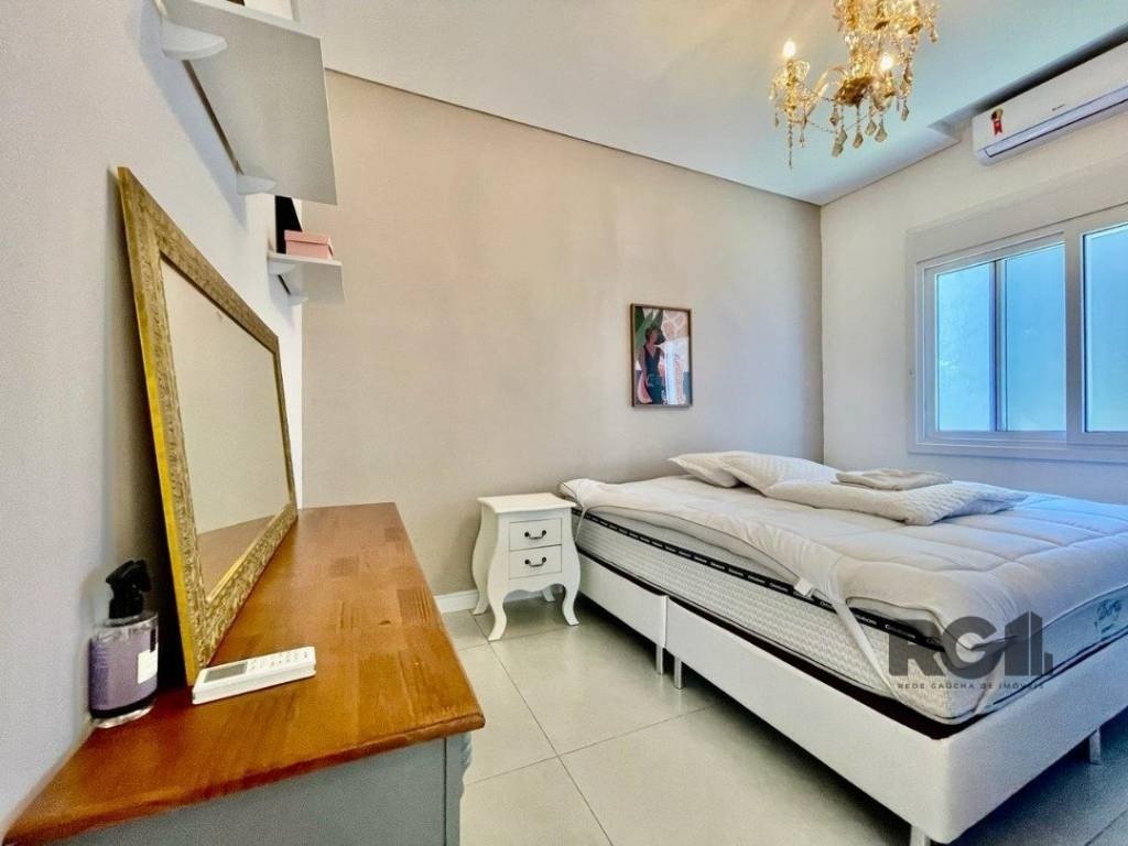 Casa de Condomínio à venda com 5 quartos, 202m² - Foto 13